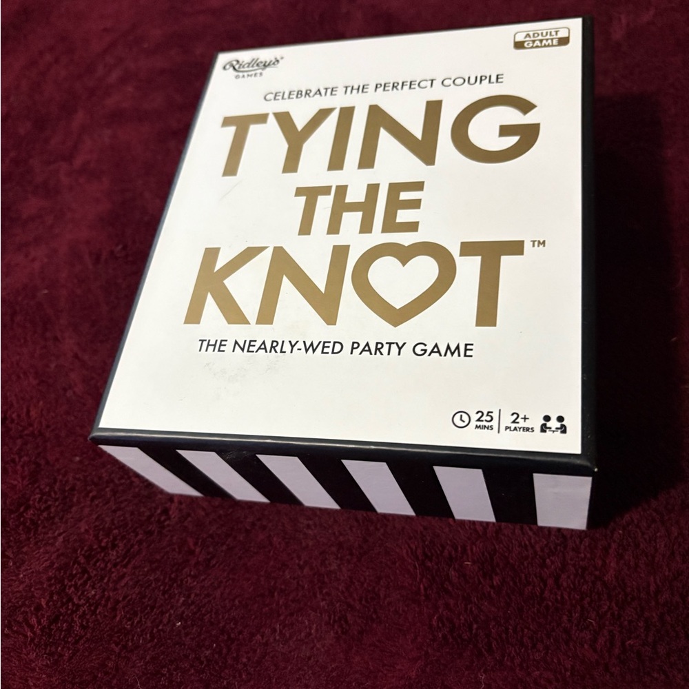 NEW/never used: Tying the Knot Party Game